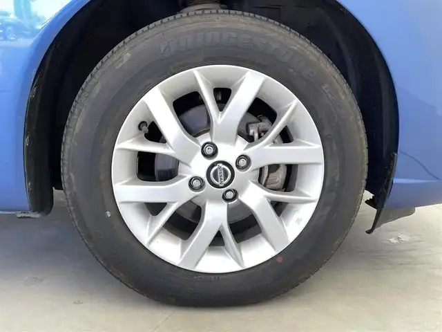 日産 ノート e－パワー X 福井県 2018(平30)年 3.9万km シャイニングブルー 純正ナビ/・AM/FM/BT/CD/・フルセグTV/・全方位カメラ/デジタルインナーミラー/エマージェンシーブレーキパッケージ/・エマージェンシーブレーキ/・車線逸脱警報/・ビークルダイナミックコントロール/・踏み間違い衝突防止アシスト/・機能付アラウンドビューモニター/ETC/オートエアコン/横滑り防止装置/ステアリングリモコン/プッシュスタート/スマートキー/ドアバイザー/電動格納ミラー