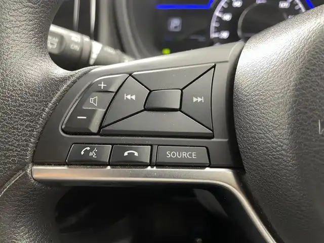 日産 ノート e－パワー X 福井県 2018(平30)年 3.9万km シャイニングブルー 純正ナビ/・AM/FM/BT/CD/・フルセグTV/・全方位カメラ/デジタルインナーミラー/エマージェンシーブレーキパッケージ/・エマージェンシーブレーキ/・車線逸脱警報/・ビークルダイナミックコントロール/・踏み間違い衝突防止アシスト/・機能付アラウンドビューモニター/ETC/オートエアコン/横滑り防止装置/ステアリングリモコン/プッシュスタート/スマートキー/ドアバイザー/電動格納ミラー