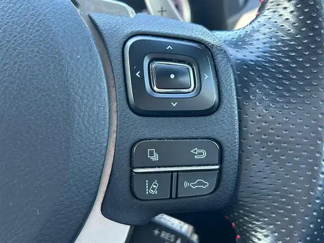 レクサス ＮＸ 300h Fスポーツ 宮城県 2016(平28)年 7.8万km マーキュリーグレーマイカ プリクラッシュセーフティシステムセット/・ミリ波レーダー式プリクラッシュセーフティシステム/・レーダークルーズコントロール/レーンディパーチャーアラートセット/・ステアリング制御付きレーンディパーチャーアラート/・オートマチックハイビーム/ソナーセット/・クリアランスソナー/・バックソナー/パワーバックドア/角型3眼LEDヘッドランプ/＝＝＝/純正ナビ/・CD/DVD/・Bluetooth/・フルセグTV/バックカメラ/ビルトインETC/革シート/シートヒーター/ベンチレーション/パワーシート（運転席メモリー機能付）/革巻きステアリング/ステアリングヒーター/ステアリングスイッチ/パドルシフト/電動パーキングブレーキ/ブレーキホールド/電動格納ミラー/純正18インチAW/スペアタイヤ/純正フロアマット/トノカバー/ドアバイザー/W/サイド/カーテンエアバッグ
