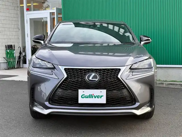 レクサス ＮＸ 300h Fスポーツ 宮城県 2016(平28)年 7.8万km マーキュリーグレーマイカ プリクラッシュセーフティシステムセット/・ミリ波レーダー式プリクラッシュセーフティシステム/・レーダークルーズコントロール/レーンディパーチャーアラートセット/・ステアリング制御付きレーンディパーチャーアラート/・オートマチックハイビーム/ソナーセット/・クリアランスソナー/・バックソナー/パワーバックドア/角型3眼LEDヘッドランプ/＝＝＝/純正ナビ/・CD/DVD/・Bluetooth/・フルセグTV/バックカメラ/ビルトインETC/革シート/シートヒーター/ベンチレーション/パワーシート（運転席メモリー機能付）/革巻きステアリング/ステアリングヒーター/ステアリングスイッチ/パドルシフト/電動パーキングブレーキ/ブレーキホールド/電動格納ミラー/純正18インチAW/スペアタイヤ/純正フロアマット/トノカバー/ドアバイザー/W/サイド/カーテンエアバッグ