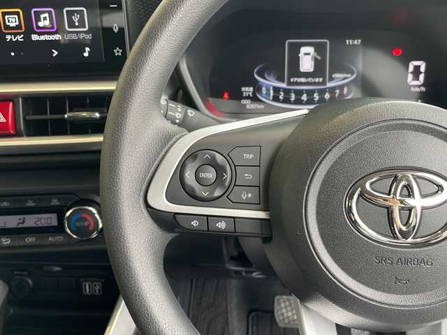 トヨタ ライズ G 愛知県 2023(令5)年 0.9万km ブラックマイカメタリック 衝突被害軽減ブレーキ/純正9インチディスプレイオーディオ（ナビなし）/フルセグTV/Bluetooth/バックカメラ/コーナーセンサー/純正アルミホイール/ブラインドスポットモニター/LEDヘッドライト/オートマチックハイビーム/ETC/ステアリングスイッチ/スマートキー/プッシュスタート