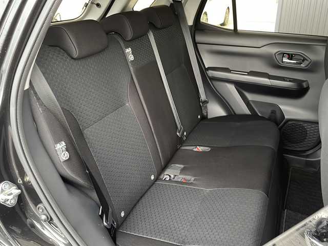 トヨタ ライズ G 愛知県 2023(令5)年 0.9万km ブラックマイカメタリック 衝突被害軽減ブレーキ/純正9インチディスプレイオーディオ（ナビなし）/フルセグTV/Bluetooth/バックカメラ/コーナーセンサー/純正アルミホイール/ブラインドスポットモニター/LEDヘッドライト/オートマチックハイビーム/ETC/ステアリングスイッチ/スマートキー/プッシュスタート