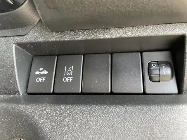 スズキ ジムニー シエラ JL 石川県 2019(令1)年 4.1万km シフォンアイボリーM 4WD/スズキセーフティサポート/オプショングリル/マッドフラップ/純正メモリーナビ/CD/DVD/フルセグTV/スマートキー/プッシュスタート/シートヒーター/電動ミラー/純正アルミホイール/ビルトインETC
