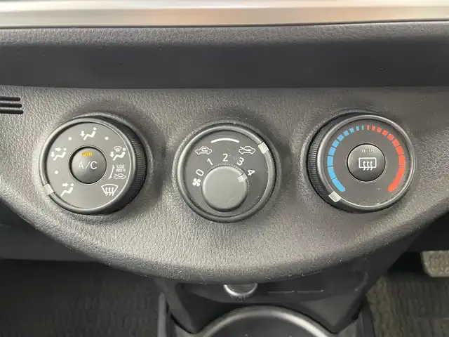 トヨタ ヴィッツ F 富山県 2014(平26)年 2.3万km ホワイトパールクリスタルシャイン 純正ナビ（NSCP-W64）（CD bluetooth）/フルセグTV/バックカメラ/社外AW付きスタッドレスタイヤセット積込み/キーレス /スペアキーは、板キーx1/純正マット・社外バイザー