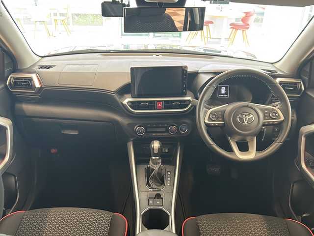 トヨタ ライズ Z 岐阜県 2021(令3)年 7.5万km ブラックマイカメタリック 9インチディスプレイオーディオ/Bluetooth/フルセグテレビ/バックカメラ/社外ドライブレコーダー(前後車内)/ETC/LEDヘッドライト/クルーズコントロール/プッシュスタート/コーナーセンサー/クリアランスソナー/アイドリングストップ/オートライト/純正17インチアルミホイール/純正フロアマット/ipod/AppleCarPlay/AndroidAuto/HDMI