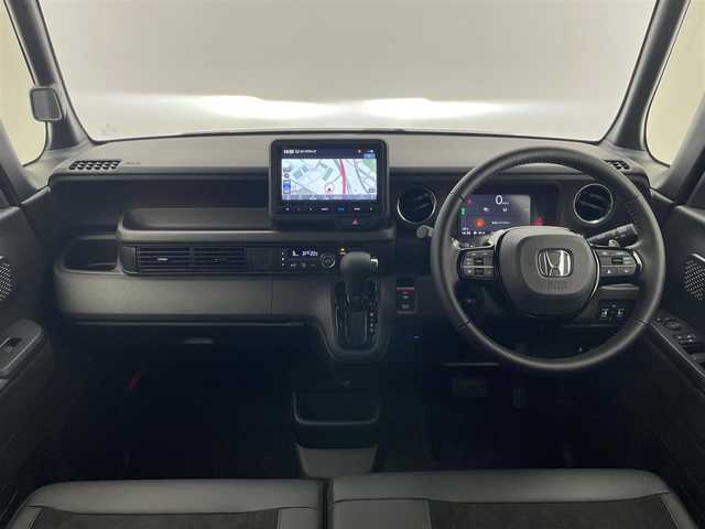 ホンダ Ｎ ＢＯＸ カスタム ターボ 愛知県 2025(令7)年 0.5万km ミッドナイトブルービームM 純８型ナビ　フルセグＴＶ　Ｂｌｕｅｔｏｏｔｈ　バックカメラ　両側電動スライドドア　レーダークルコン　ＥＴＣ　ＬＥＤヘッドライト　ホンダコネクトナビ装着ＰＫＧ　プッシュスタート　スマートキー　禁煙車