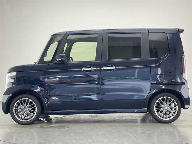 ホンダ Ｎ ＢＯＸ カスタム ターボ 愛知県 2025(令7)年 0.5万km ミッドナイトブルービームM 純８型ナビ　フルセグＴＶ　Ｂｌｕｅｔｏｏｔｈ　バックカメラ　両側電動スライドドア　レーダークルコン　ＥＴＣ　ＬＥＤヘッドライト　ホンダコネクトナビ装着ＰＫＧ　プッシュスタート　スマートキー　禁煙車