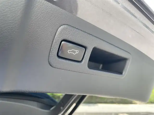 レクサス ＮＸ 200t バージョンL 富山県 2014(平26)年 6.3万km マーキュリーグレーマイカ 〇純正ナビ/〇フルセグTV/〇バックカメラ/〇ビルトインETC/〇ターボ/〇パワーバッグドア/〇LEDヘッドランプ/〇オートライト/〇フォグランプ/〇純正18インチアルミ/〇革巻きステアリング/〇ステアリングヒーター/〇パドルシフト/〇左右独立オートエアコン/〇革シート/〇シートヒーター/〇シートベンチレーション/〇パワーシート/〇スマートエントリー/〇禁煙車