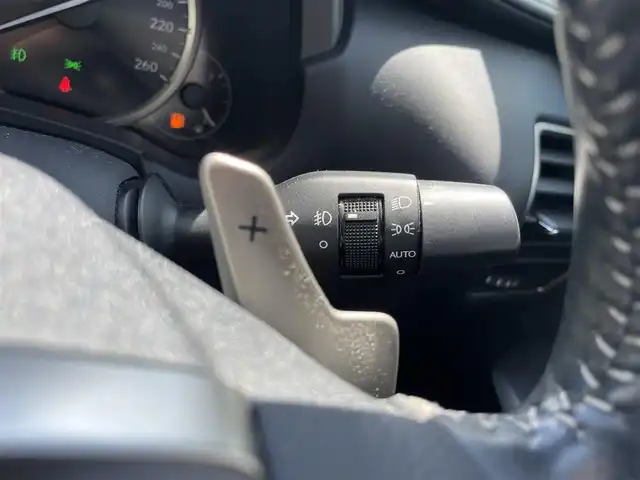 レクサス ＮＸ 200t バージョンL 富山県 2014(平26)年 6.3万km マーキュリーグレーマイカ 〇純正ナビ/〇フルセグTV/〇バックカメラ/〇ビルトインETC/〇ターボ/〇パワーバッグドア/〇LEDヘッドランプ/〇オートライト/〇フォグランプ/〇純正18インチアルミ/〇革巻きステアリング/〇ステアリングヒーター/〇パドルシフト/〇左右独立オートエアコン/〇革シート/〇シートヒーター/〇シートベンチレーション/〇パワーシート/〇スマートエントリー/〇禁煙車