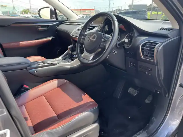 レクサス ＮＸ 200t バージョンL 富山県 2014(平26)年 6.3万km マーキュリーグレーマイカ 〇純正ナビ/〇フルセグTV/〇バックカメラ/〇ビルトインETC/〇ターボ/〇パワーバッグドア/〇LEDヘッドランプ/〇オートライト/〇フォグランプ/〇純正18インチアルミ/〇革巻きステアリング/〇ステアリングヒーター/〇パドルシフト/〇左右独立オートエアコン/〇革シート/〇シートヒーター/〇シートベンチレーション/〇パワーシート/〇スマートエントリー/〇禁煙車