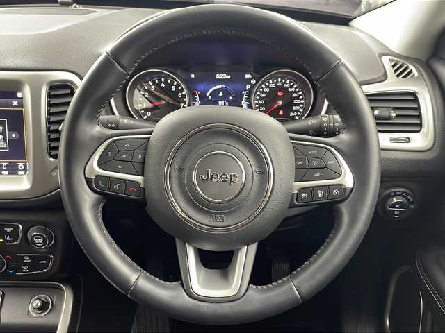 クライスラー・ジープ ジープ コンパス ロンジチュード 岐阜県 2020(令2)年 5.7万km 黒 純正ナビ/AM/FM/bluetooth/USB/AUX/ワンセグTV/バックカメラ/衝突軽減ブレーキ/ブラインドスポットモニター/レーダークルーズコントロール/ドライブレコーダー/コーナーセンサー/ParkSence/ステアリングリモコン/革巻きステアリング/電動パーキングブレーキ/スマートキー/スペアキー/プッシュスタート/オートライト/シガーライター