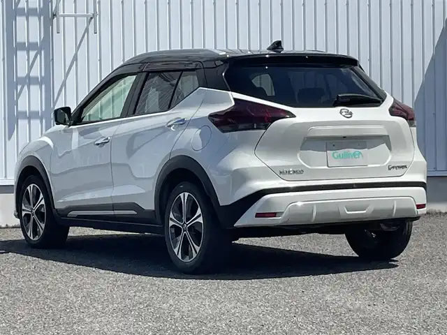 日産 キックス X ツートーンインテリアED 熊本県 2022(令4)年 6.9万km チャイナブルー/スーパーブラック 2トーン 純正ナビ/・AM/FM/CD/DVD/BT/SD/USB/・フルセグTV/アラウンドビューモニター/プロパイロット/エマージェンシーブレーキ/レーンキープアシスト/ふらつき防止/オートマチックハイビーム/デジタルインナーミラー/ドライブレコーダー/レザーシート/前席シートヒーター/ETC/革巻きステアリング/ステアリングスイッチ/ステアリングヒーター/LEDヘッドライト/ルーフレール/電動格納ミラー/ウインカーミラー/ドアバイザー/純正フロアマット/純正アルミホイール/プッシュスタート