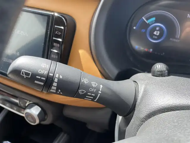 日産 キックス X ツートーンインテリアED 熊本県 2022(令4)年 6.9万km チャイナブルー/スーパーブラック 2トーン 純正ナビ/・AM/FM/CD/DVD/BT/SD/USB/・フルセグTV/アラウンドビューモニター/プロパイロット/エマージェンシーブレーキ/レーンキープアシスト/ふらつき防止/オートマチックハイビーム/デジタルインナーミラー/ドライブレコーダー/レザーシート/前席シートヒーター/ETC/革巻きステアリング/ステアリングスイッチ/ステアリングヒーター/LEDヘッドライト/ルーフレール/電動格納ミラー/ウインカーミラー/ドアバイザー/純正フロアマット/純正アルミホイール/プッシュスタート