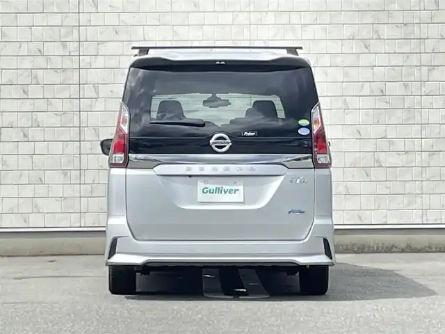 日産 セレナ ハイウェイスター Vセレクション 福岡県 2018(平30)年 5.4万km ブリリアントシルバー 純正9型SDナビ(フルセグTV/CD/DVD/BT)バックカメラコーナーセンサー両側パワスラノーマルクルコンドラレコETCUSB純正フロアマット純正LEDヘッドライト純正アルミホイールプッシュスタートスマートキー