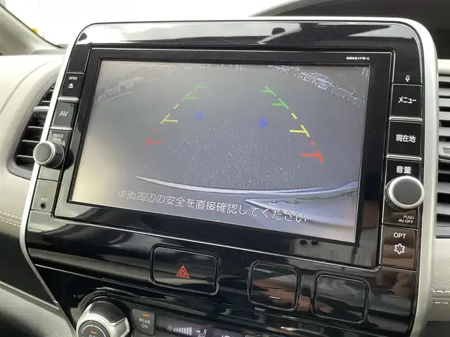 日産 セレナ ハイウェイスター Vセレクション 福岡県 2018(平30)年 5.4万km ブリリアントシルバー 純正9型SDナビ(フルセグTV/CD/DVD/BT)バックカメラコーナーセンサー両側パワスラノーマルクルコンドラレコETCUSB純正フロアマット純正LEDヘッドライト純正アルミホイールプッシュスタートスマートキー