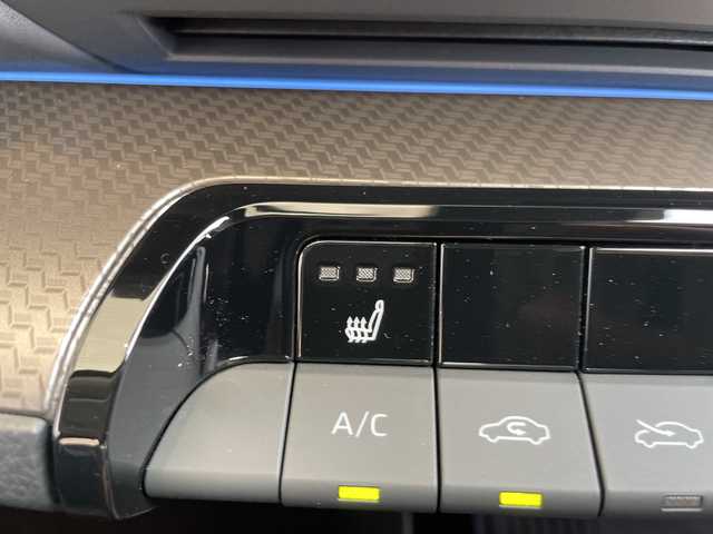 トヨタ プリウス U 愛知県 2023(令5)年 1.5万km アティチュードブラックマイカ トヨタセーフティセンス/モデリスタエアロ/純正ディズプレイオーディオ　ナビ機能なし/レーダークルーズコントロール/シートヒーター/バックカメラ/コーナーセンサー/純正アルミホイール/ETC2.0/ブラインドスポットモニター/LEDヘッドライト/ステアリングヒーター/オートマチックハイビーム/ドライブレコーダー/ステアリングスイッチ/スマートキー/プッシュスタート