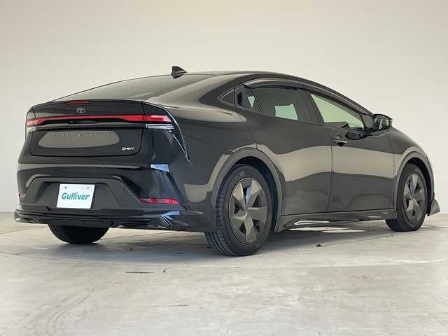 トヨタ プリウス U 愛知県 2023(令5)年 1.5万km アティチュードブラックマイカ トヨタセーフティセンス/モデリスタエアロ/純正ディズプレイオーディオ　ナビ機能なし/レーダークルーズコントロール/シートヒーター/バックカメラ/コーナーセンサー/純正アルミホイール/ETC2.0/ブラインドスポットモニター/LEDヘッドライト/ステアリングヒーター/オートマチックハイビーム/ドライブレコーダー/ステアリングスイッチ/スマートキー/プッシュスタート