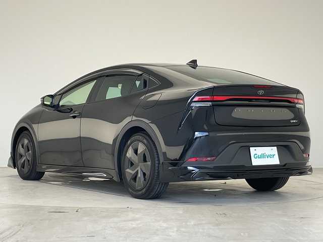 トヨタ プリウス U 愛知県 2023(令5)年 1.5万km アティチュードブラックマイカ トヨタセーフティセンス/モデリスタエアロ/純正ディズプレイオーディオ　ナビ機能なし/レーダークルーズコントロール/シートヒーター/バックカメラ/コーナーセンサー/純正アルミホイール/ETC2.0/ブラインドスポットモニター/LEDヘッドライト/ステアリングヒーター/オートマチックハイビーム/ドライブレコーダー/ステアリングスイッチ/スマートキー/プッシュスタート