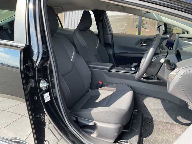 トヨタ プリウス U 愛知県 2023(令5)年 1.5万km アティチュードブラックマイカ トヨタセーフティセンス/モデリスタエアロ/純正ディズプレイオーディオ　ナビ機能なし/レーダークルーズコントロール/シートヒーター/バックカメラ/コーナーセンサー/純正アルミホイール/ETC2.0/ブラインドスポットモニター/LEDヘッドライト/ステアリングヒーター/オートマチックハイビーム/ドライブレコーダー/ステアリングスイッチ/スマートキー/プッシュスタート