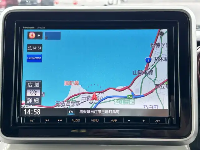 スズキ スペーシア HYBRID X 島根県 2018(平30)年 4.1万km シフォンアイボリーM 登録時走行距離40993km/取扱説明書【車両/ナビ】/保証書/4WD/純正8インチナビ【CD/DVD/Bluetooth】/フルセグテレビ/全周囲カメラ/両側パワースライドドア/衝突軽減ブレーキ/プッシュスタート/スマートキー(スペアスマート×1)/レーンキープアシスト/LEDヘッドライト/オートライト/フォグランプ/コーナーセンサー/前席シートヒーター/ドライブレコーダー/ETC/純正14インチアルミ
