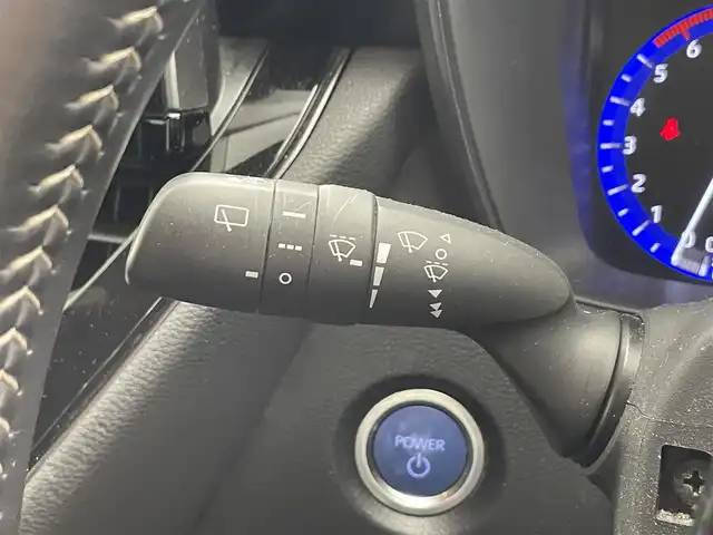 トヨタ カローラツーリング ハイブリッド ダブルバイビー 滋賀県 2020(令2)年 9.3万km ホワイトパールクリスタルシャイン 純正８インチナビ/（Bluetooth/USB/Miracast/フルセグTV）/バックカメラ/コーナーセンサー/追従型クルーズコントロール/電動パーキングブレーキ/衝突軽減装置/LEDライト/オートハイビーム/ハーフレザーシート/ビルトインＥＴＣ/プッシュスタート/スマートキー/オートホールド/ステアリングリモコン/オートライト