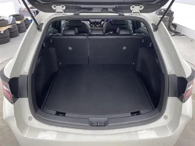 トヨタ カローラツーリング ハイブリッド ダブルバイビー 滋賀県 2020(令2)年 9.3万km ホワイトパールクリスタルシャイン 純正８インチナビ/（Bluetooth/USB/Miracast/フルセグTV）/バックカメラ/コーナーセンサー/追従型クルーズコントロール/電動パーキングブレーキ/衝突軽減装置/LEDライト/オートハイビーム/ハーフレザーシート/ビルトインＥＴＣ/プッシュスタート/スマートキー/オートホールド/ステアリングリモコン/オートライト