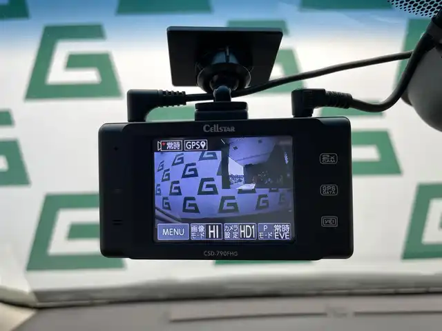 ホンダ フィット 13G L ホンダセンシング 鹿児島県 2018(平30)年 6.2万km プラチナホワイトパール 禁煙　/ホンダセンシング　/○衝突軽減ブレーキ　/○誤発進抑制機能　/○車線維持支援システム/○先行車発進お知らせ機能/○標識認識機能/ディスプレイオーディオ　/バックカメラ　/追従型クルーズコントロール　/前後ドライブレコーダー　/純正ドアバイザー　/純正フロアマット　/ＥＴＣ　/ＬＥＤヘッドライト/オートライト