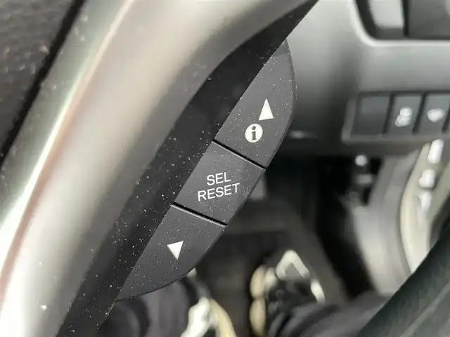 ホンダ フィット 13G L ホンダセンシング 鹿児島県 2018(平30)年 6.2万km プラチナホワイトパール 禁煙　/ホンダセンシング　/○衝突軽減ブレーキ　/○誤発進抑制機能　/○車線維持支援システム/○先行車発進お知らせ機能/○標識認識機能/ディスプレイオーディオ　/バックカメラ　/追従型クルーズコントロール　/前後ドライブレコーダー　/純正ドアバイザー　/純正フロアマット　/ＥＴＣ　/ＬＥＤヘッドライト/オートライト