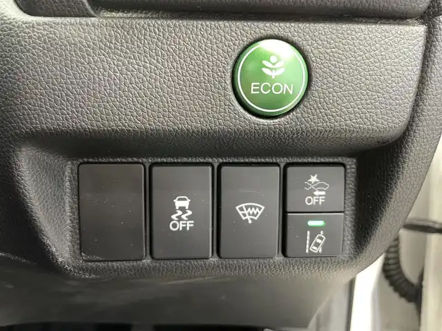 ホンダ フィット 13G L ホンダセンシング 鹿児島県 2018(平30)年 6.2万km プラチナホワイトパール 禁煙　/ホンダセンシング　/○衝突軽減ブレーキ　/○誤発進抑制機能　/○車線維持支援システム/○先行車発進お知らせ機能/○標識認識機能/ディスプレイオーディオ　/バックカメラ　/追従型クルーズコントロール　/前後ドライブレコーダー　/純正ドアバイザー　/純正フロアマット　/ＥＴＣ　/ＬＥＤヘッドライト/オートライト