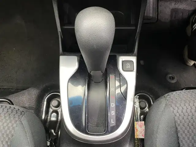 ホンダ フィット 13G L ホンダセンシング 鹿児島県 2018(平30)年 6.2万km プラチナホワイトパール 禁煙　/ホンダセンシング　/○衝突軽減ブレーキ　/○誤発進抑制機能　/○車線維持支援システム/○先行車発進お知らせ機能/○標識認識機能/ディスプレイオーディオ　/バックカメラ　/追従型クルーズコントロール　/前後ドライブレコーダー　/純正ドアバイザー　/純正フロアマット　/ＥＴＣ　/ＬＥＤヘッドライト/オートライト