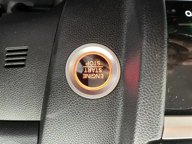 ホンダ フィット 13G L ホンダセンシング 鹿児島県 2018(平30)年 6.2万km プラチナホワイトパール 禁煙　/ホンダセンシング　/○衝突軽減ブレーキ　/○誤発進抑制機能　/○車線維持支援システム/○先行車発進お知らせ機能/○標識認識機能/ディスプレイオーディオ　/バックカメラ　/追従型クルーズコントロール　/前後ドライブレコーダー　/純正ドアバイザー　/純正フロアマット　/ＥＴＣ　/ＬＥＤヘッドライト/オートライト