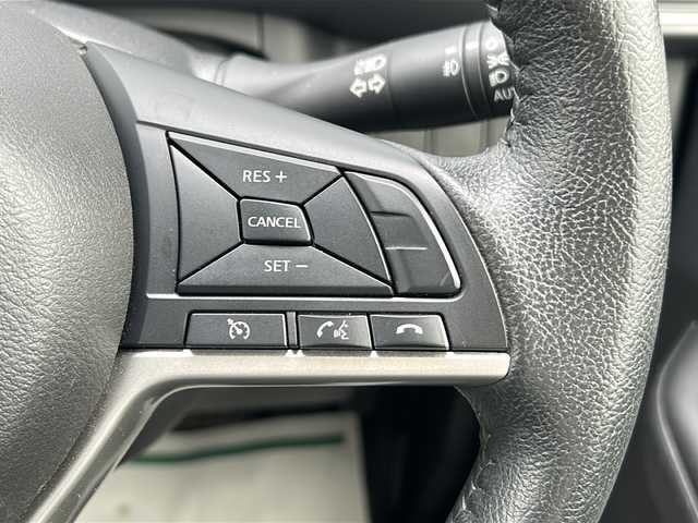 日産 セレナ ハイウェイスター V 三重県 2019(令1)年 4.7万km ブリリアントホワイトパール 純正9型ナビ /バックカメラ /BSM /両側パワースライドドア /ETC /前後コーナーセンサー /クルーズコントロール /衝突軽減ブレーキ /USB給電/LEDヘッドライト /オートライト /革巻きステアリング /ステアリングスイッチ/電動格納ミラー/禁煙車