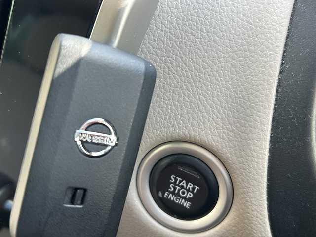 日産 デイズ X 鹿児島県 2014(平26)年 6.5万km ホワイトパール 純正ナビ/（Bluetooth/CD/DVD）/アラウンドビューモニター/アイドリングストップ/純正フロアマット/ドアバイザー/パワーウィンドウ/パワーステアリング/スマートキー/スペアキー×１