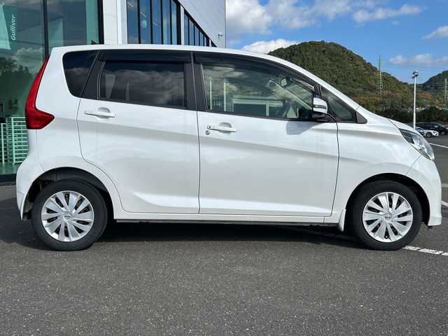 日産 デイズ X 鹿児島県 2014(平26)年 6.5万km ホワイトパール 純正ナビ/（Bluetooth/CD/DVD）/アラウンドビューモニター/アイドリングストップ/純正フロアマット/ドアバイザー/パワーウィンドウ/パワーステアリング/スマートキー/スペアキー×１