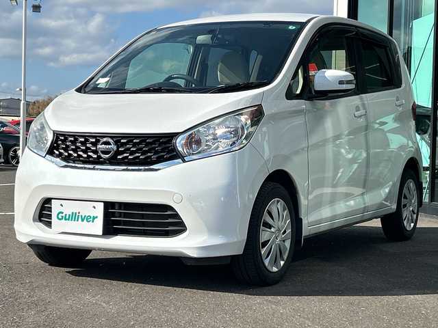 日産 デイズ X 鹿児島県 2014(平26)年 6.5万km ホワイトパール 純正ナビ/（Bluetooth/CD/DVD）/アラウンドビューモニター/アイドリングストップ/純正フロアマット/ドアバイザー/パワーウィンドウ/パワーステアリング/スマートキー/スペアキー×１