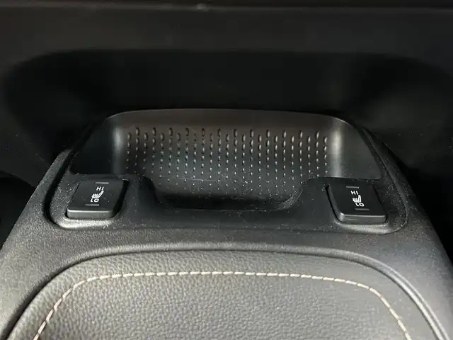 トヨタ カローラツーリング ハイブリッド ダブルバイビー 群馬県 2021(令3)年 2.8万km ブラックマイカ/ホワイトパールクリスタルシャイン 2トーン ４WD/ワンオーナー/メモリナビ/Bluetooth/バックカメラ/コーナーセンサー/クルーズコントロール/シートヒーター/ハンドルヒーター/ETC2.0/純正17インチアルミホイール