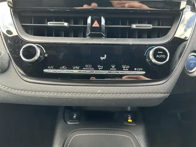 トヨタ カローラツーリング ハイブリッド ダブルバイビー 群馬県 2021(令3)年 2.8万km ブラックマイカ/ホワイトパールクリスタルシャイン 2トーン ４WD/ワンオーナー/メモリナビ/Bluetooth/バックカメラ/コーナーセンサー/クルーズコントロール/シートヒーター/ハンドルヒーター/ETC2.0/純正17インチアルミホイール