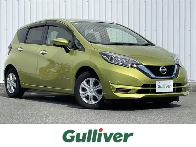 日産 ノート e－パワー X 福岡県 2017(平29)年 7.7万km オリーブグリーン 純正ナビ（ＭＭ３１６Ｄ－Ｗ）/フルセグTV/CD/DVD/BT/SD/AUX/AM/FM/アラウンドビューモニター/スマートルームミラー/エマージェンシーブレーキ/ＥＴＣ/ステアリングリモコン/スマートキー/プッシュスタート
