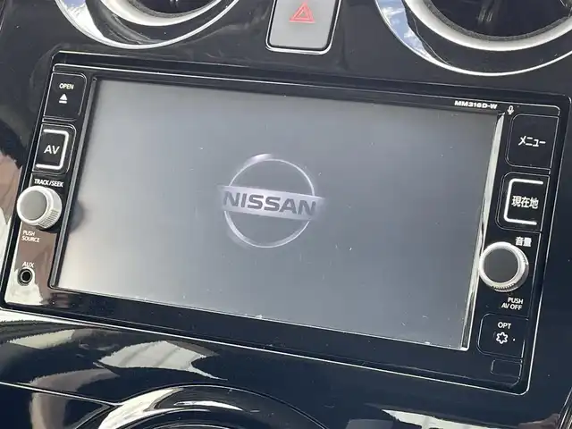 日産 ノート e－パワー X 福岡県 2017(平29)年 7.7万km オリーブグリーン 純正ナビ（ＭＭ３１６Ｄ－Ｗ）/フルセグTV/CD/DVD/BT/SD/AUX/AM/FM/アラウンドビューモニター/スマートルームミラー/エマージェンシーブレーキ/ＥＴＣ/ステアリングリモコン/スマートキー/プッシュスタート
