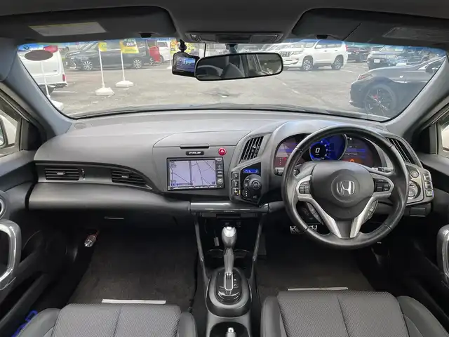 ホンダ ＣＲ－Ｚ αブラックレーベル 千葉県 2013(平25)年 6.3万km プレミアムホワイトパール 純正HDDナビ/・CD/DVD/MSV/ワンセグTV/バックカメラ/クルーズコントロール/スマートキー/パドルシフト/純正キセノンヘッドライト/フォグランプ/社外ドライブレコーダー/ビルトインETC/純正16インチアルミホイール/本革巻きステアリング/ドアバイザー/オートライト
