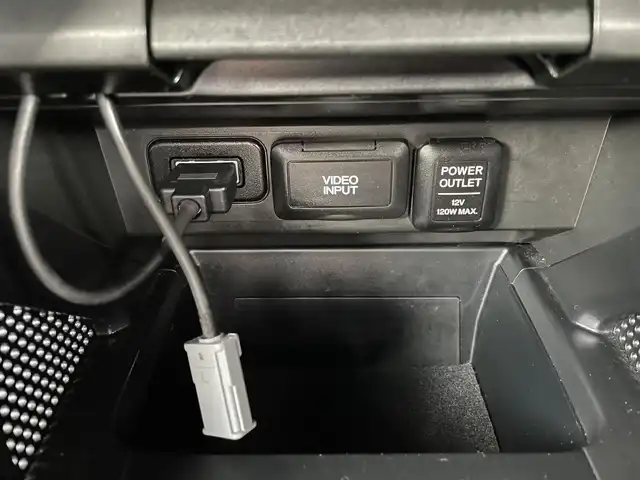 ホンダ ＣＲ－Ｚ αブラックレーベル 千葉県 2013(平25)年 6.3万km プレミアムホワイトパール 純正HDDナビ/・CD/DVD/MSV/ワンセグTV/バックカメラ/クルーズコントロール/スマートキー/パドルシフト/純正キセノンヘッドライト/フォグランプ/社外ドライブレコーダー/ビルトインETC/純正16インチアルミホイール/本革巻きステアリング/ドアバイザー/オートライト