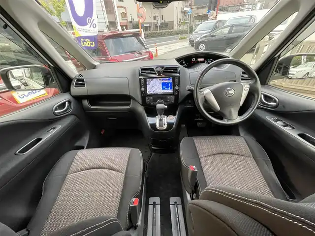 日産 セレナ HWS S HV Vエアロ+Sefty Aセーフ 兵庫県 2015(平27)年 9.6万km ブリリアントホワイトパール (株)IDOMが運営する【じしゃロン西宮店】の自社ローン対象車両になります。こちらは現金ご利用時の価格です。自社ローンご希望の方は別途その旨お申付け下さい。/＊ETC/＊バックカメラ/＊全方位カメラ/＊パワステ/＊パワーウィンドウ/＊フルセグ/＊クルーズコントロールあり/＊両側パワスラ/＊横滑り防止装置/＊コーナーセンサー/＊レーンキープアシスト/＊オートライト/＊衝突被害軽減システム/＊フリップダウンモニター