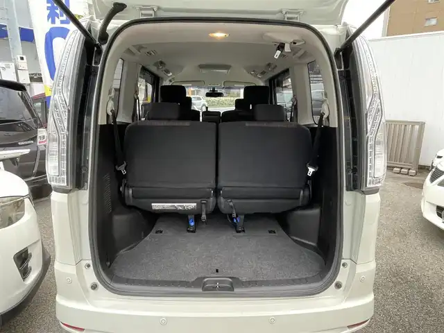 日産 セレナ HWS S HV Vエアロ+Sefty Aセーフ 兵庫県 2015(平27)年 9.6万km ブリリアントホワイトパール (株)IDOMが運営する【じしゃロン西宮店】の自社ローン対象車両になります。こちらは現金ご利用時の価格です。自社ローンご希望の方は別途その旨お申付け下さい。/＊ETC/＊バックカメラ/＊全方位カメラ/＊パワステ/＊パワーウィンドウ/＊フルセグ/＊クルーズコントロールあり/＊両側パワスラ/＊横滑り防止装置/＊コーナーセンサー/＊レーンキープアシスト/＊オートライト/＊衝突被害軽減システム/＊フリップダウンモニター