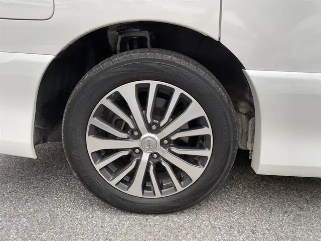 日産 セレナ HWS S HV Vエアロ+Sefty Aセーフ 兵庫県 2015(平27)年 9.6万km ブリリアントホワイトパール (株)IDOMが運営する【じしゃロン西宮店】の自社ローン対象車両になります。こちらは現金ご利用時の価格です。自社ローンご希望の方は別途その旨お申付け下さい。/＊ETC/＊バックカメラ/＊全方位カメラ/＊パワステ/＊パワーウィンドウ/＊フルセグ/＊クルーズコントロールあり/＊両側パワスラ/＊横滑り防止装置/＊コーナーセンサー/＊レーンキープアシスト/＊オートライト/＊衝突被害軽減システム/＊フリップダウンモニター