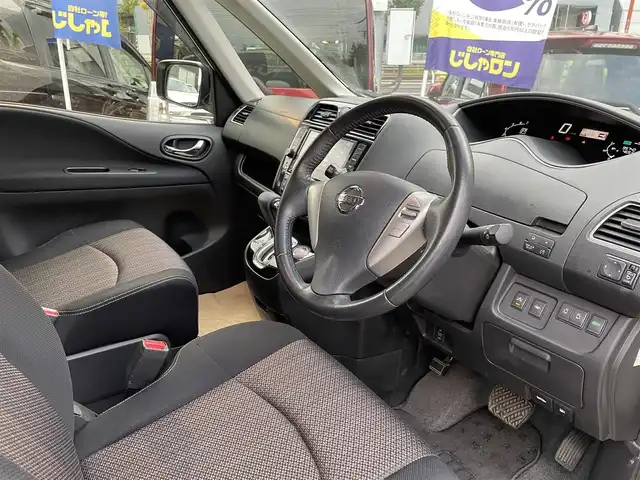 日産 セレナ HWS S HV Vエアロ+Sefty Aセーフ 兵庫県 2015(平27)年 9.6万km ブリリアントホワイトパール (株)IDOMが運営する【じしゃロン西宮店】の自社ローン対象車両になります。こちらは現金ご利用時の価格です。自社ローンご希望の方は別途その旨お申付け下さい。/＊ETC/＊バックカメラ/＊全方位カメラ/＊パワステ/＊パワーウィンドウ/＊フルセグ/＊クルーズコントロールあり/＊両側パワスラ/＊横滑り防止装置/＊コーナーセンサー/＊レーンキープアシスト/＊オートライト/＊衝突被害軽減システム/＊フリップダウンモニター