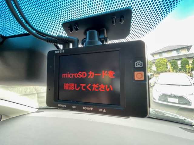 三菱 デリカＤ：５ ジャスパー 静岡県 2023(令5)年 5.6万km グラファイトグレーメタリック/ブラックマイカ ●社外ナビ/（フルセグ/CD/DVD/Bluetooth）/(19AVNJ)/●全方位カメラ/●12.8インチ社外フリップダウンモニター/●アダプティブクルーズコントロール/●三菱E-ASSIST/●レーンキープアシスト/●ブラインドスポットモニター/●後側方車両検知警報システム/●オートブレーキホールド/●電動サイドパーキング/●LEDヘッドライト/●オートライト/●オートマチックハイビーム/●フォグランプ/●革巻きステアリング/●ステアリングスイッチ/●パドルシフト/●ステアリングヒーター/●電動格納ウインカーミラー/●ETC/●運転席パワーシート/●運転席＆助手席シートヒーター/●純正フロアマット/●ドアバイザー/●前後ドライブレコーダー/●電動サイドステップ/●自動防眩ミラー/●ISOFIX/●プッシュスタート/●スマートキー/●社外18インチアルミホイール/●W+サイド+ニー+カーテンSRS+ABS/●保証書/●取扱説明書