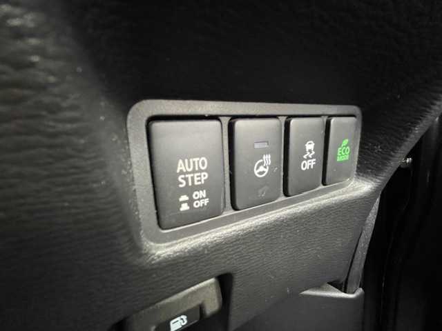 三菱 デリカＤ：５ ジャスパー 静岡県 2023(令5)年 5.6万km グラファイトグレーメタリック/ブラックマイカ ●社外ナビ/（フルセグ/CD/DVD/Bluetooth）/(19AVNJ)/●全方位カメラ/●12.8インチ社外フリップダウンモニター/●アダプティブクルーズコントロール/●三菱E-ASSIST/●レーンキープアシスト/●ブラインドスポットモニター/●後側方車両検知警報システム/●オートブレーキホールド/●電動サイドパーキング/●LEDヘッドライト/●オートライト/●オートマチックハイビーム/●フォグランプ/●革巻きステアリング/●ステアリングスイッチ/●パドルシフト/●ステアリングヒーター/●電動格納ウインカーミラー/●ETC/●運転席パワーシート/●運転席＆助手席シートヒーター/●純正フロアマット/●ドアバイザー/●前後ドライブレコーダー/●電動サイドステップ/●自動防眩ミラー/●ISOFIX/●プッシュスタート/●スマートキー/●社外18インチアルミホイール/●W+サイド+ニー+カーテンSRS+ABS/●保証書/●取扱説明書