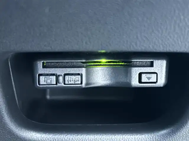 スバル ステラ カスタム RS スマートアシスト 富山県 2019(令1)年 3.5万km パールホワイトⅢ ナビ/フルセグTV/Bluetooth/バックカメラ/純正AW15インチ/スマートキー/ETC/LEDヘッドライト/シートヒーター/横滑り防止装置/衝突軽減ブレーキ/オートハイビーム