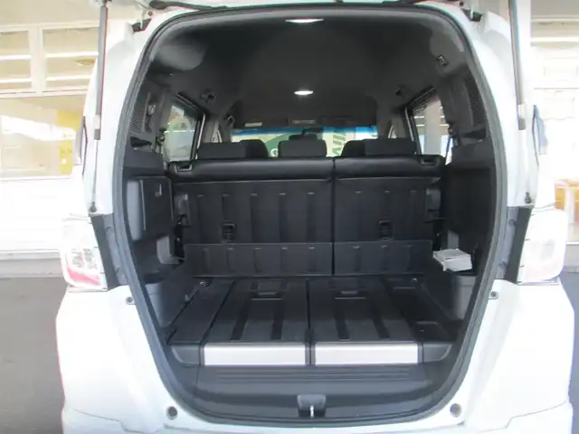 ホンダ フリード スパイク ハイブリット ジャストセレクション 千葉県 2013(平25)年 12.4万km ホワイトオーキッドパール 無限フルエアロ/社外HDDナビ、フルセグTV/バックカメラ/オーディオ【CD/DVD/BT/MSV】/パワースライドドア/HIDヘッドライト/無限イルミネーショングリル/無限フロアマット/無限ドアバイザー/無限16インチホイール/純正ビルドインETC/クルーズコントロール/ステアリングリモコン/新車保証書/取扱説明書/スペアキー