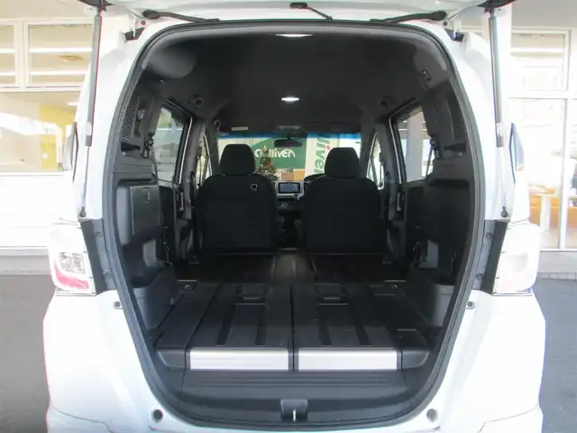 ホンダ フリード スパイク ハイブリット ジャストセレクション 千葉県 2013(平25)年 12.4万km ホワイトオーキッドパール 無限フルエアロ/社外HDDナビ、フルセグTV/バックカメラ/オーディオ【CD/DVD/BT/MSV】/パワースライドドア/HIDヘッドライト/無限イルミネーショングリル/無限フロアマット/無限ドアバイザー/無限16インチホイール/純正ビルドインETC/クルーズコントロール/ステアリングリモコン/新車保証書/取扱説明書/スペアキー